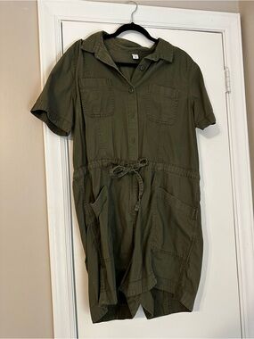 Old Navy olive green romper - size large